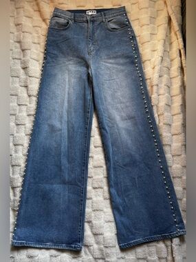 VBRT Wide Leg, Pearl Studded Jeans